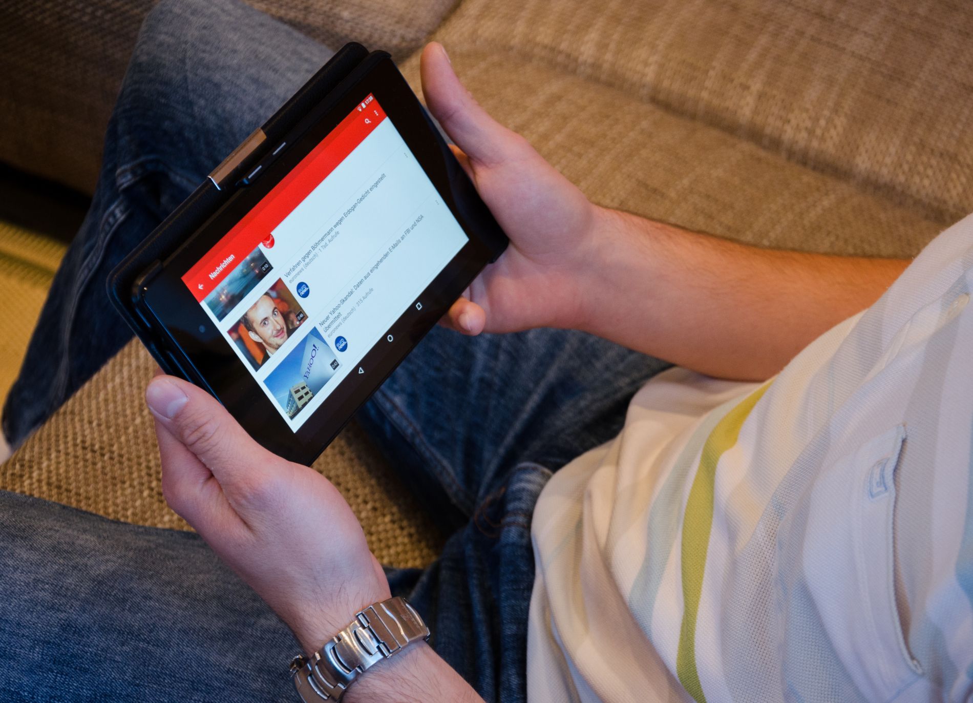 Man on Youtube by Reise