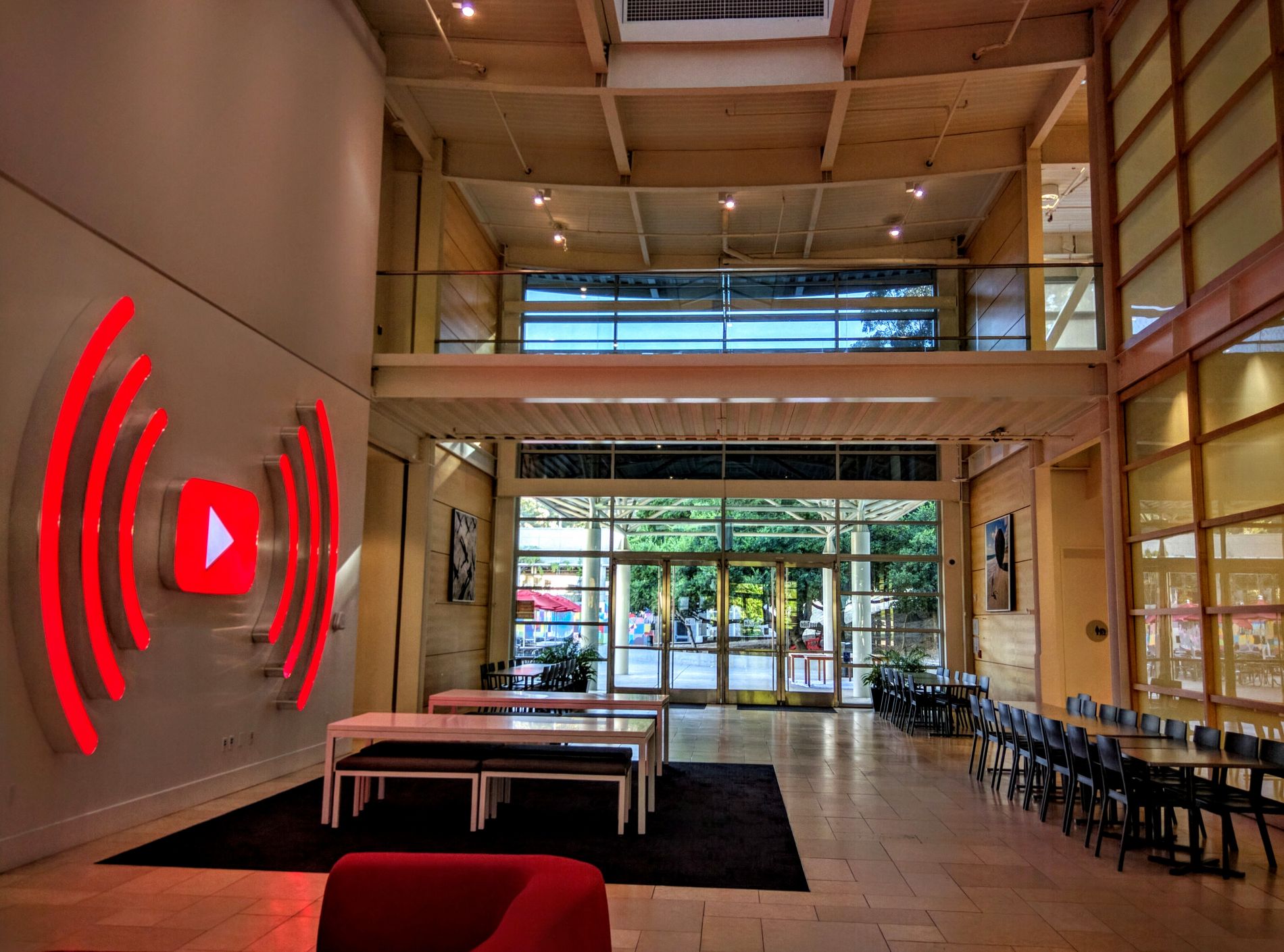 YouTube HQ by Travis Wise