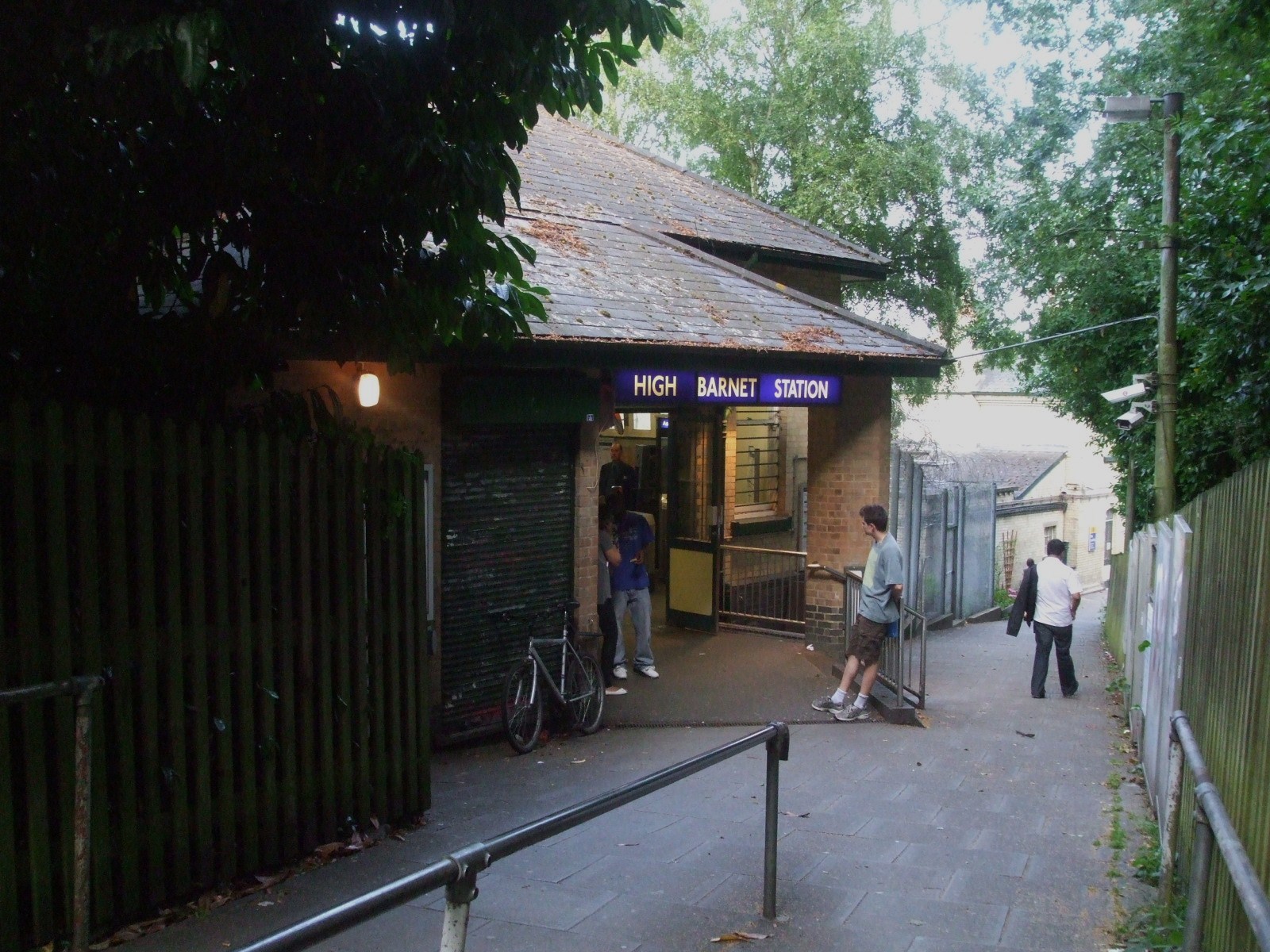 High Barnet Station by Sunil060902 via Wikimedia Commons