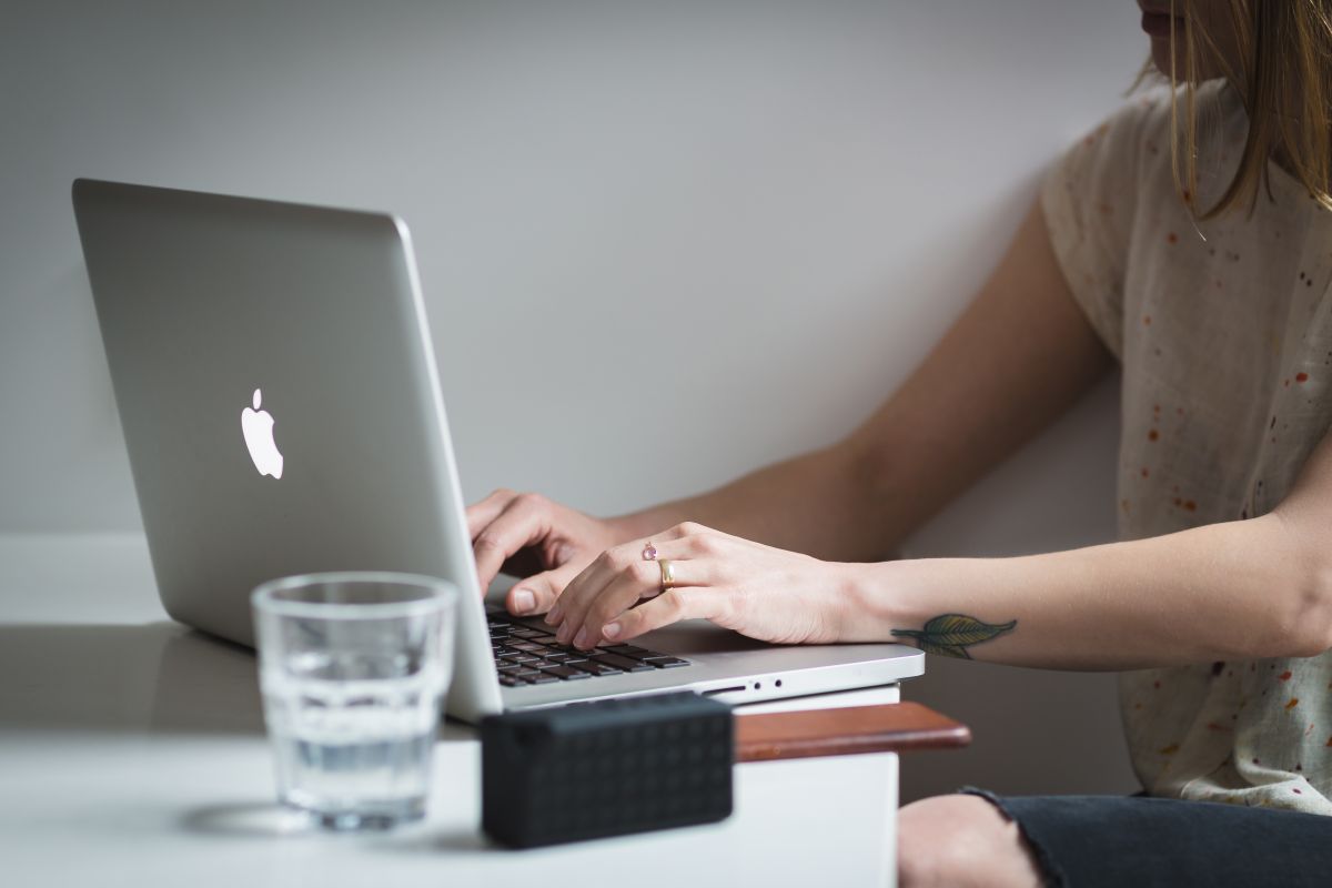 Women on laptop