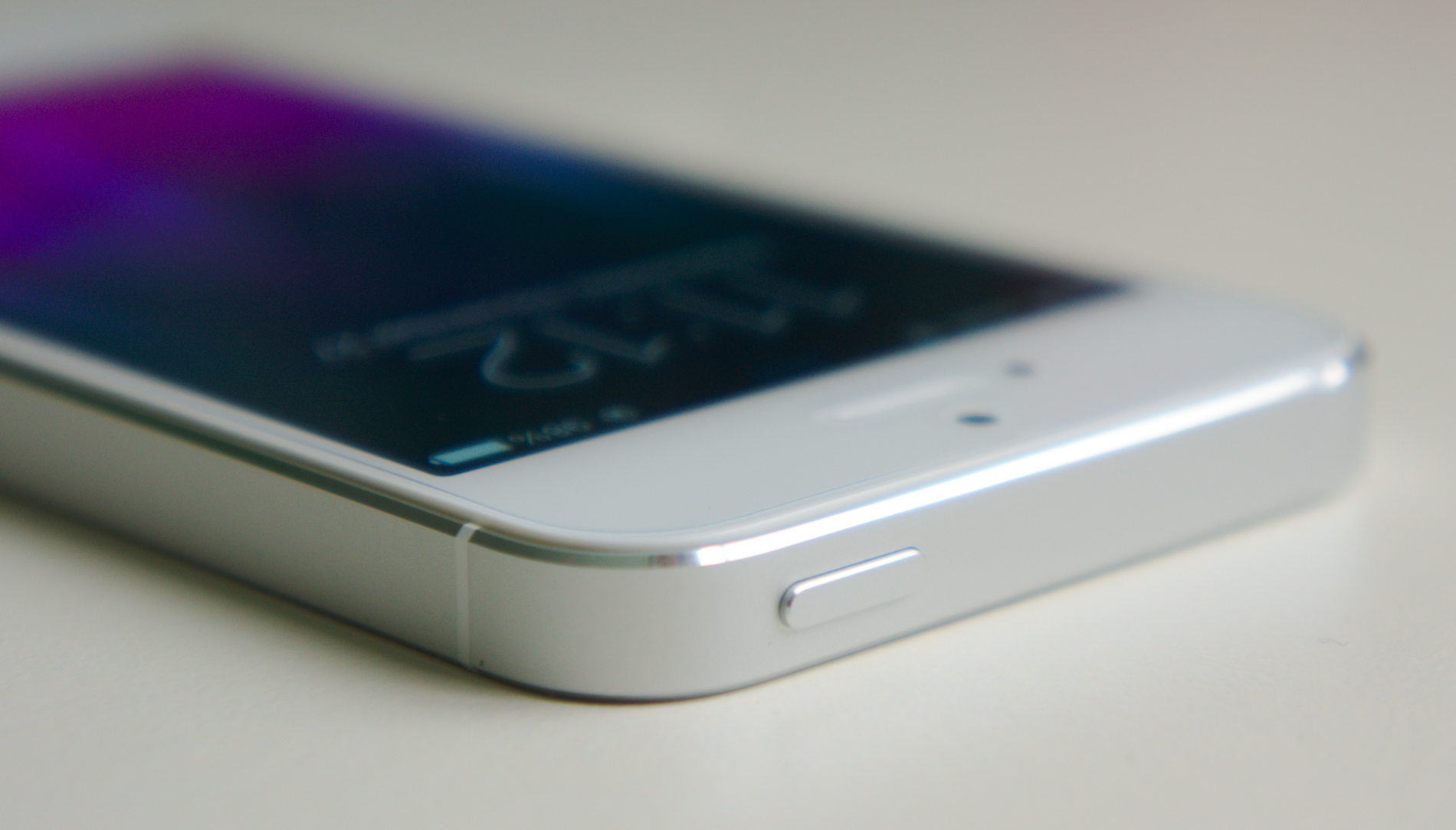 iPhone 5s by Kelvinsong via Wikimedia Commons