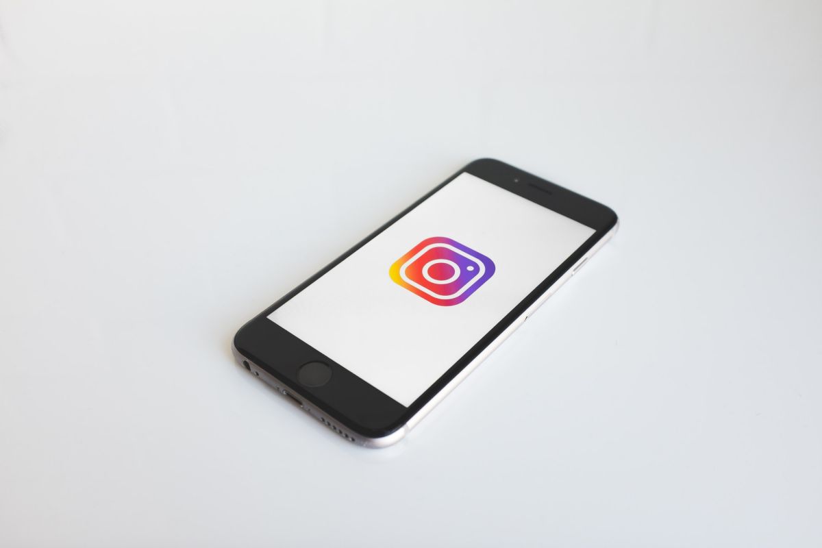 Insta Logo